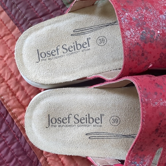 JOSEF SEIBEL* red size 39 slip on comfort side buckle rubber sole ladies sandals - Picture 5 of 15